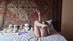 स्थल#3 वीडियो के लिए: Horny teen in nylon seduces with crazy toy play
